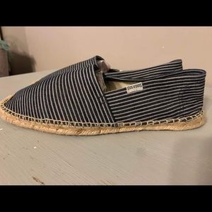 Soludos canvas slip one size 9